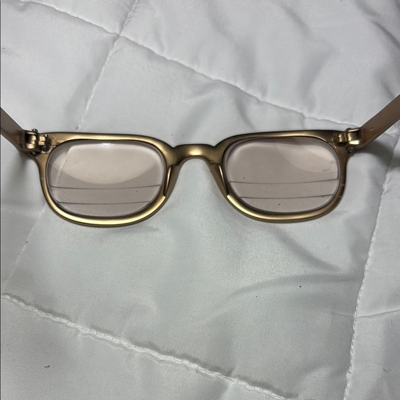 Vintage Tura Gold Cat-Eye Eyeglasses Mid-Century with Snakeskin Case - Picture 4 of 15